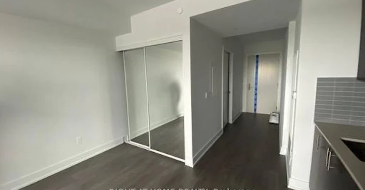 319-2550 Simcoe St N Street, Oshawa, ON, L1L 0R5 - 3