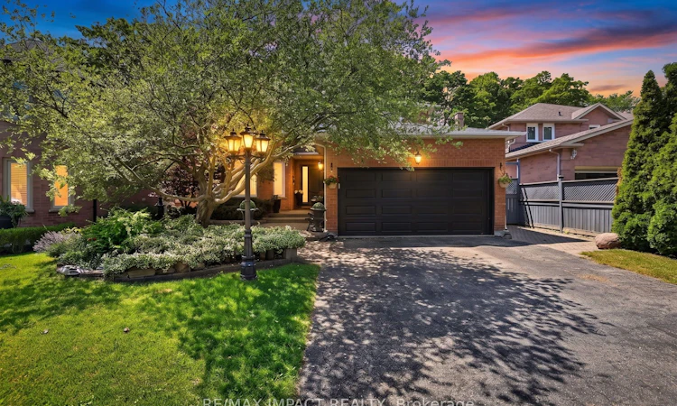 2358 Wildwood Crescent