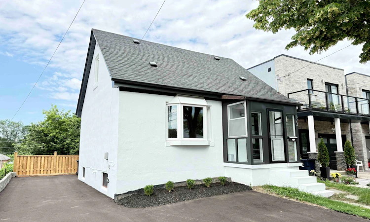 572 Pharmacy Avenue