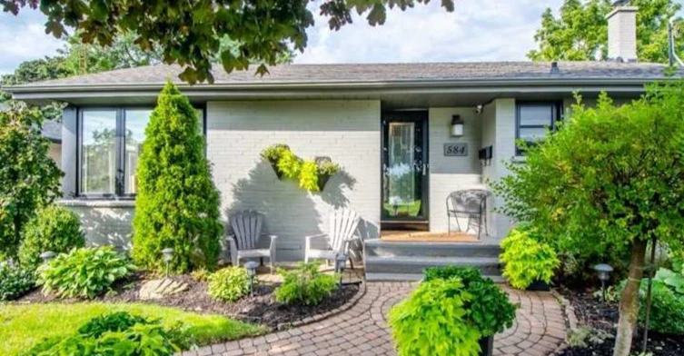 584 Rosmere Street, Oshawa, ON, L1J 5H7 - 2