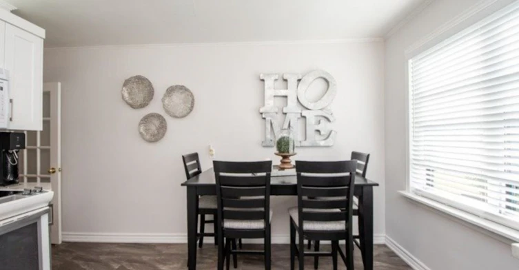 584 Rosmere Street, Oshawa, ON, L1J 5H7 - 6