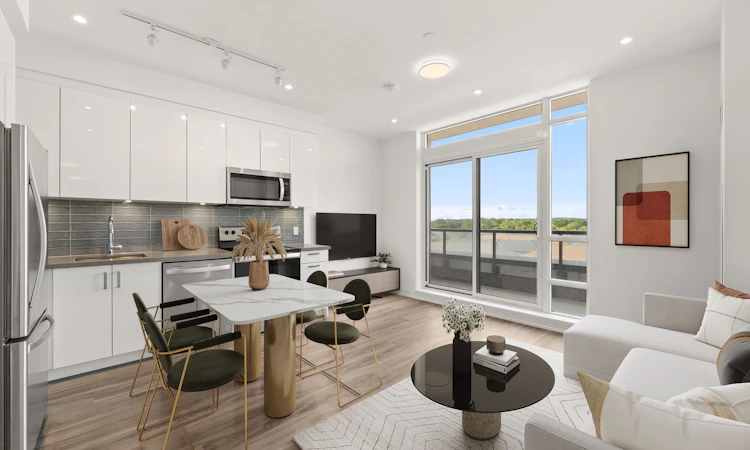 PH 20-1010 Dundas Street E