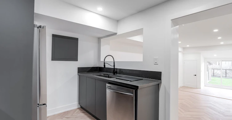1-861 O'connor Drive, Toronto, ON, M4B 2S7 - 14