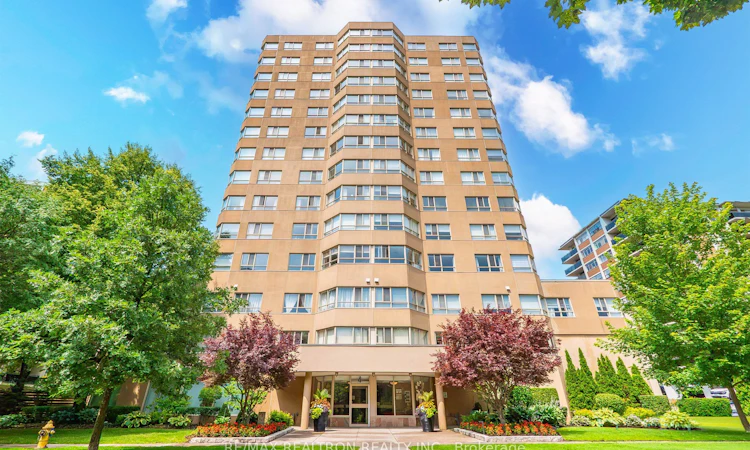 604-4 Park Vista Crescent