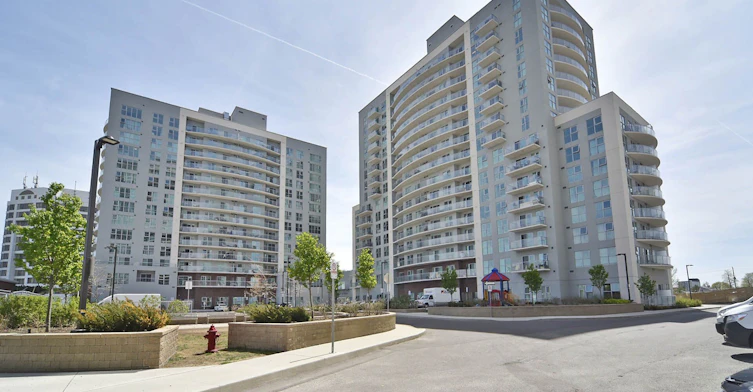 608-2152 Lawrence Avenue E, Toronto, ON, M1R 3A7 - 3