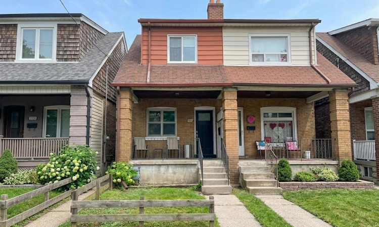 63 Bastedo Avenue