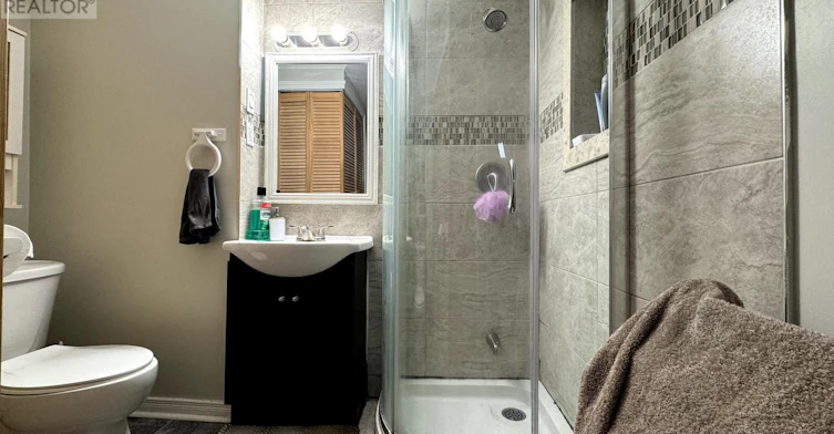 Lower-70 Fairmeadow Place, Whitby, ON, L1N 8W3 - 6