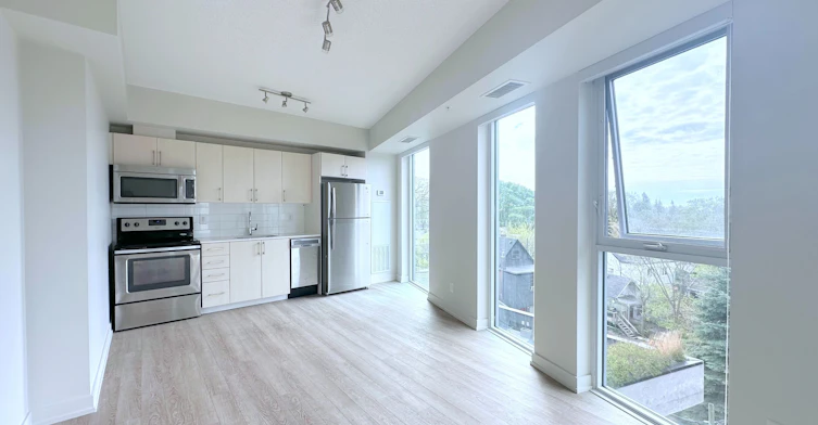 613-763 Woodbine Avenue, Toronto, ON, M4E 2J4 - 2