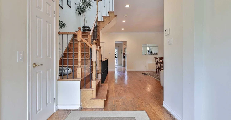 100 Courcelette Road, Toronto, ON, M1N 2T2 - 2