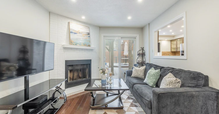 1552 Dellbrook Avenue, Pickering, ON, L1X 2L7 - 6