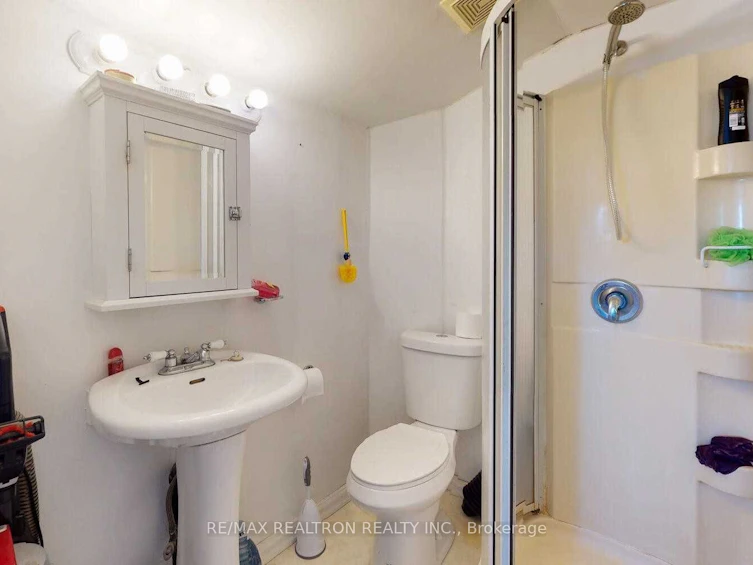 54 Ritson Road S, Oshawa, ON, L1H 5G9 - 7