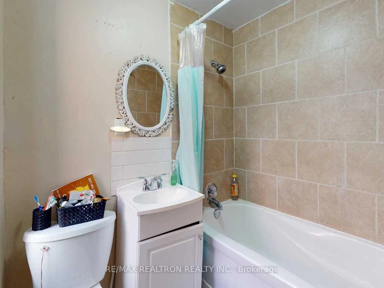 54 Ritson Road S, Oshawa, ON, L1H 5G9 - 9