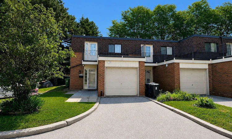 284 Sprucewood Court
