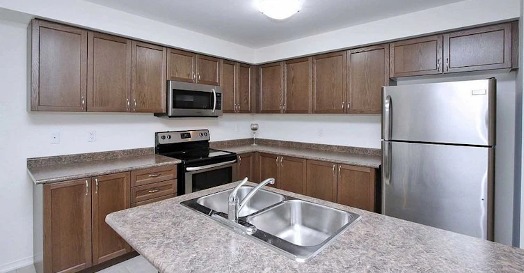 223 Windfields Farm Drive W, Oshawa, ON, L1H 7K4 - 6