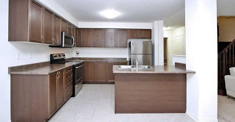 223 Windfields Farm Drive W, Oshawa, ON, L1H 7K4 - 5