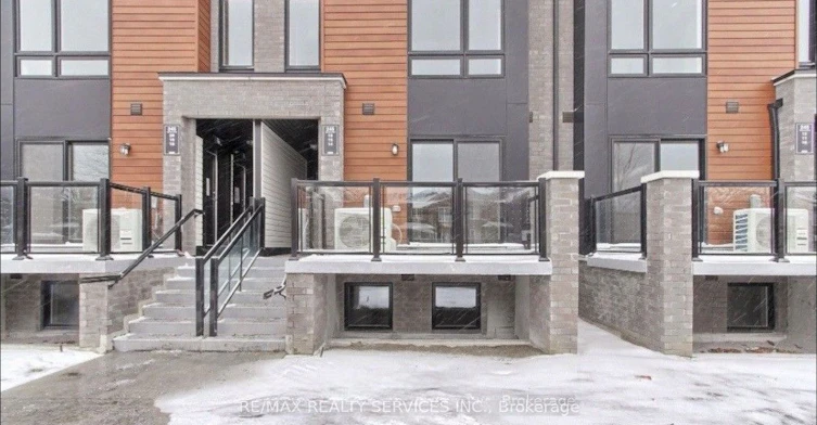 7-245 Mclevin Avenue W, Toronto, ON, M1B 0E8