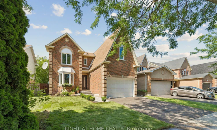 16 Ian Fleming Crescent