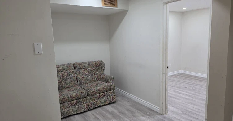 Bsmt-134 Sandown Avenue, Toronto, ON, M1N 3W7 - 16