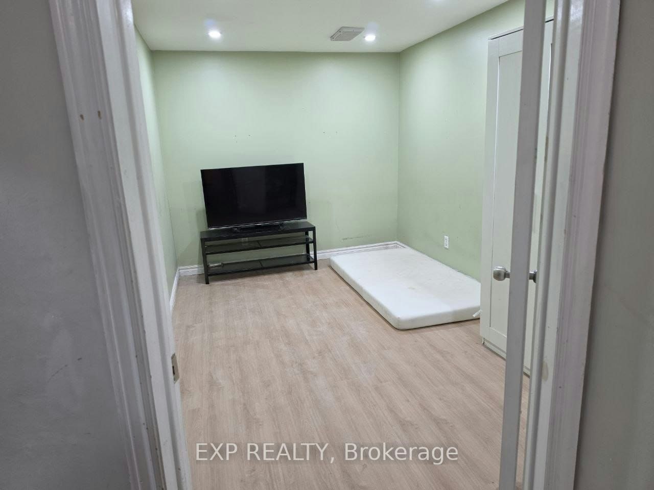 Bsmt-134 Sandown Avenue, Toronto, ON, M1N 3W7 - 8