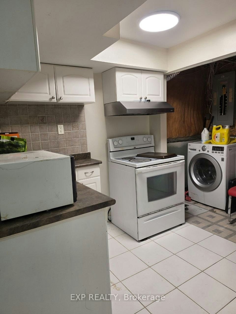 Bsmt-134 Sandown Avenue, Toronto, ON, M1N 3W7 - 6