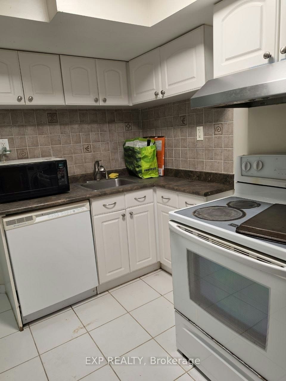 Bsmt-134 Sandown Avenue, Toronto, ON, M1N 3W7 - 5
