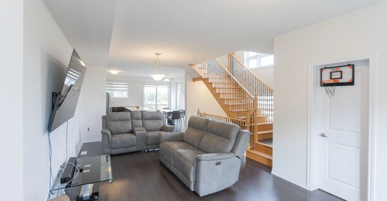 24 Lake Trail Way, Whitby, ON, L1M 0M3 - 20