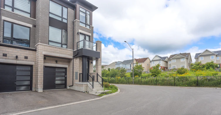 24 Lake Trail Way, Whitby, ON, L1M 0M3 - 2
