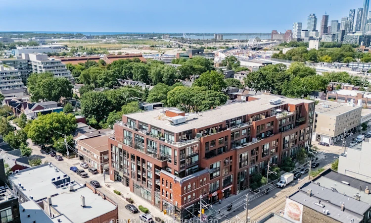 518-246 Logan Avenue