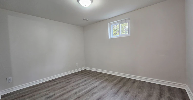 Lower-733 Balaton Avenue, Pickering, ON, L1W 1W3 - 8