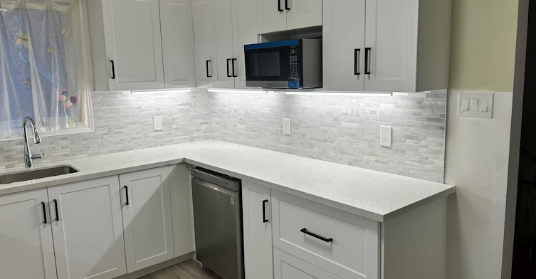 82 Main Street, Toronto, ON, M4E 2V7 - 4