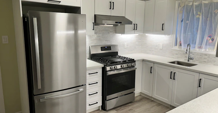 82 Main Street, Toronto, ON, M4E 2V7 - 3