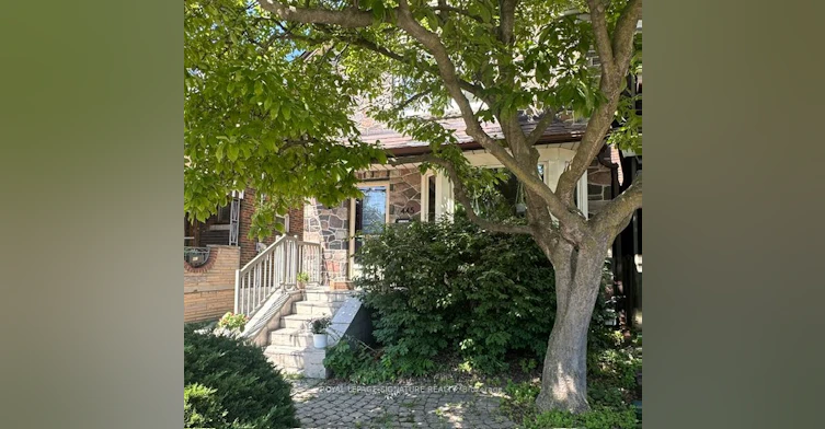 Lower-445 Donlands Avenue, Toronto, ON, M4J 3S4