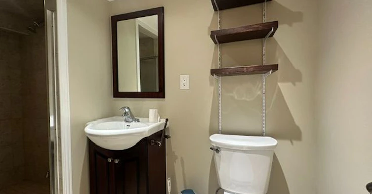 Lower-445 Donlands Avenue, Toronto, ON, M4J 3S4 - 16
