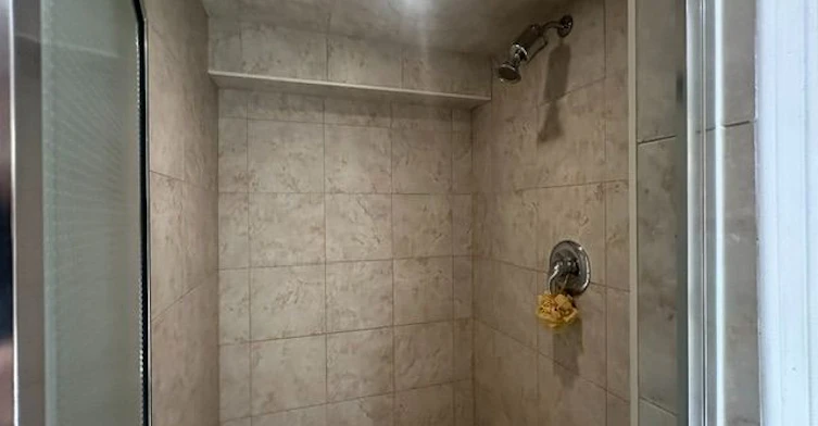 Lower-445 Donlands Avenue, Toronto, ON, M4J 3S4 - 18
