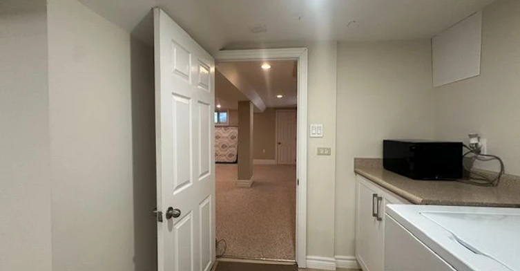 Lower-445 Donlands Avenue, Toronto, ON, M4J 3S4 - 14