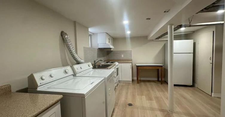 Lower-445 Donlands Avenue, Toronto, ON, M4J 3S4 - 11