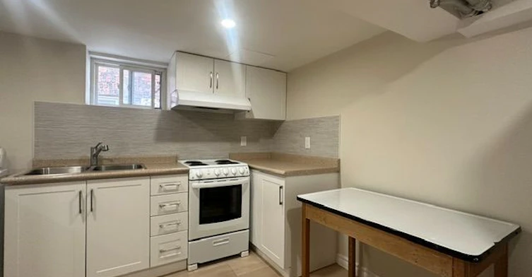 Lower-445 Donlands Avenue, Toronto, ON, M4J 3S4 - 10