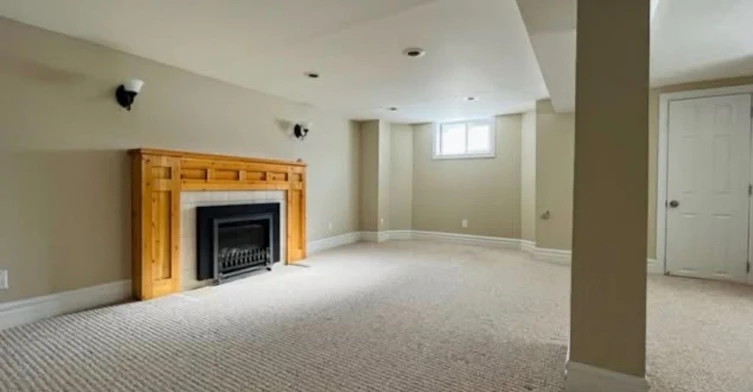Lower-445 Donlands Avenue, Toronto, ON, M4J 3S4 - 6