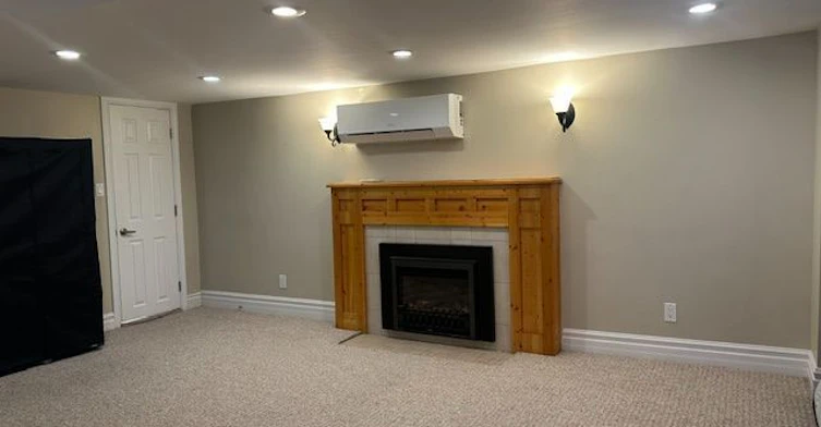 Lower-445 Donlands Avenue, Toronto, ON, M4J 3S4 - 5