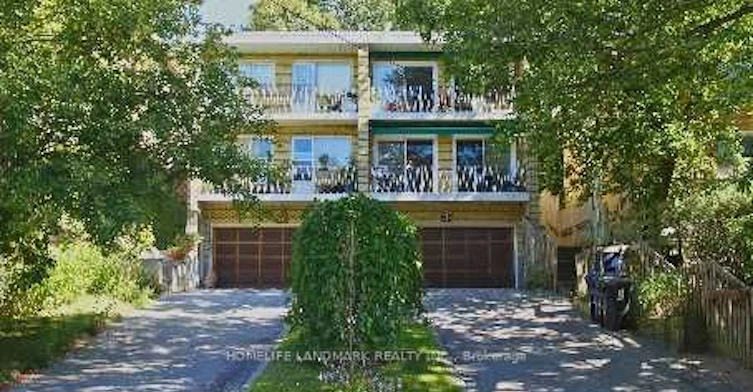 Upper-213 Kenilworth Avenue, Toronto, ON, M4L 3S7
