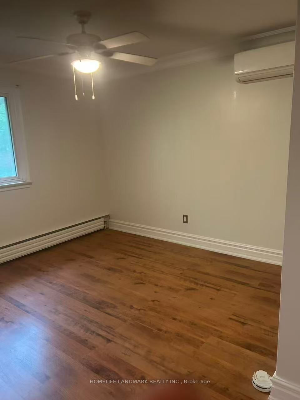 Upper-213 Kenilworth Avenue, Toronto, ON, M4L 3S7 - 6