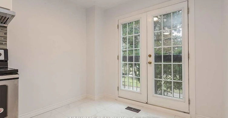 3-30 Chichester Place, Toronto, ON, M1T 3S5 - 8