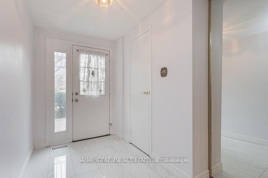 3-30 Chichester Place, Toronto, ON, M1T 3S5 - 3