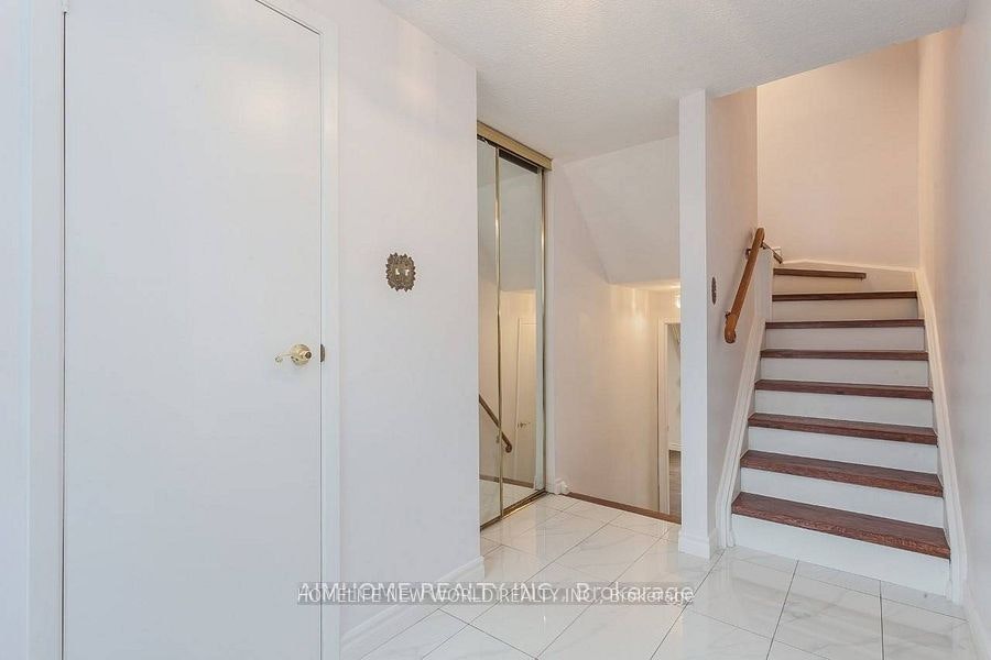 3-30 Chichester Place, Toronto, ON, M1T 3S5 - 2