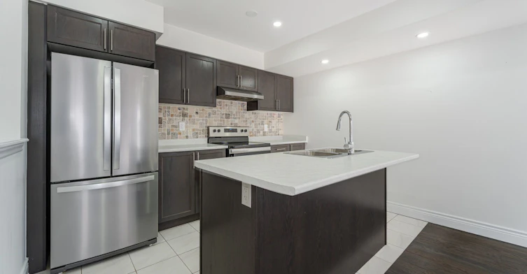 48 Porcelain Way, Whitby, ON, L1R 0R6 - 10