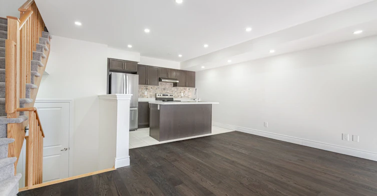 48 Porcelain Way, Whitby, ON, L1R 0R6 - 7