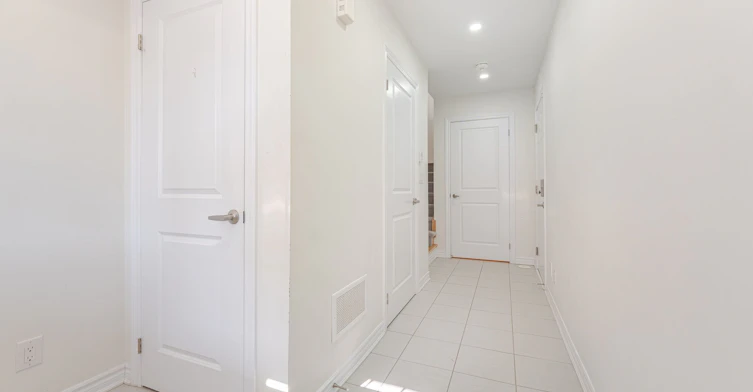 48 Porcelain Way, Whitby, ON, L1R 0R6 - 5