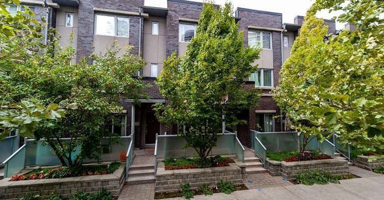 TH51-315 Village Green Square Street, Toronto, ON, M1S 0L2