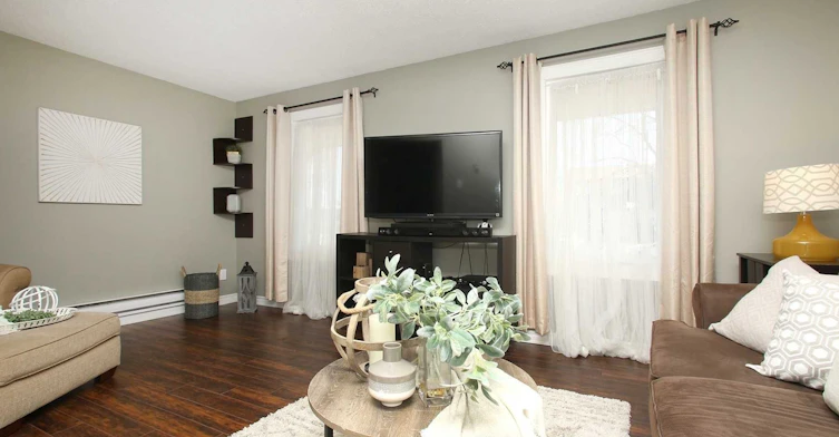 653 Dorchester Drive, Oshawa, ON, L1J 6L4 - 6