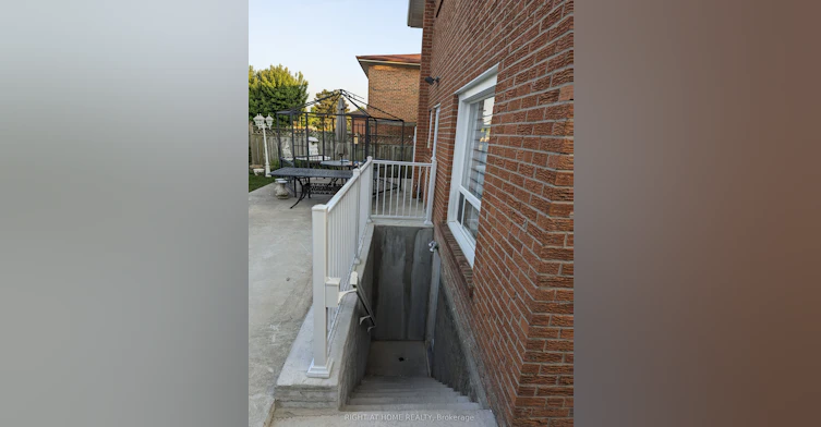 29 Brantford Drive, Toronto, ON, M1W 1E2 - 15